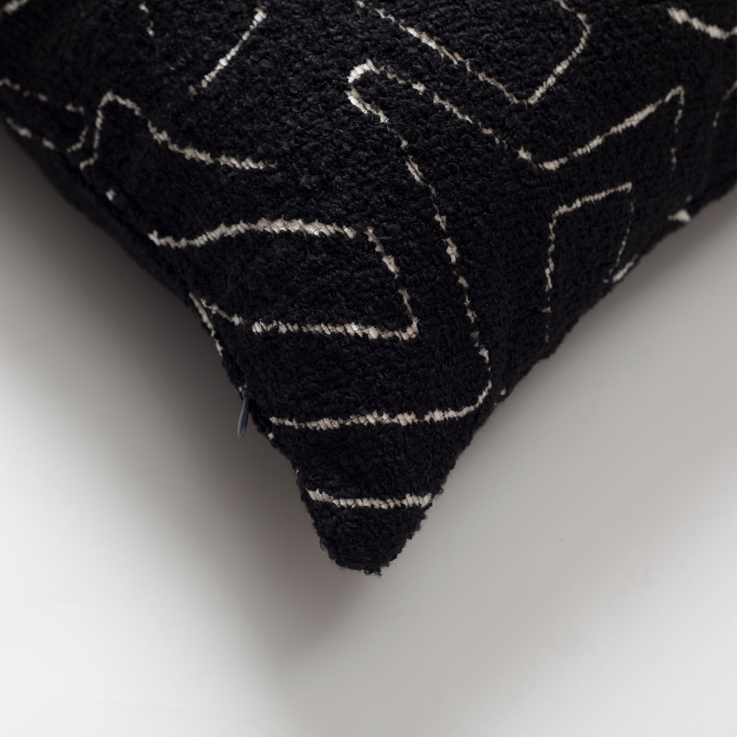 Amorf | Black Abstract Minimal Design Textured Long Lumbar 14"x28'' Throw Pillow Cover