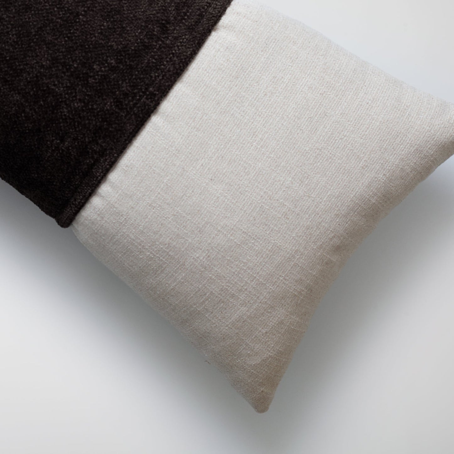 Borla & Belt | Set of 3 | Dark Brown Bed Runner & Pillow Covers Set