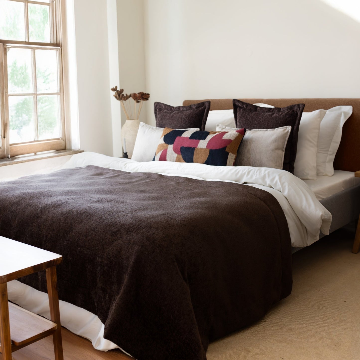 Borla & Otto | Set of 5 | Dark Brown Bed Runner & Pillow Covers Set