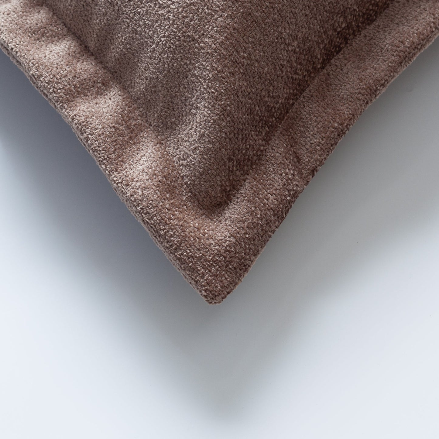 Borla & Amorf | Set of 5 | Light Brown Bed Runner & Pillow Covers Set