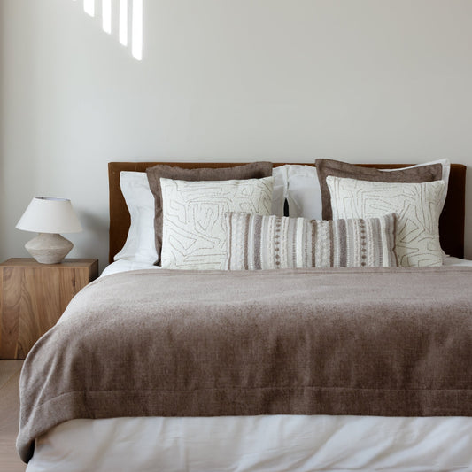 Borla & Amorf | Set of 5 | Light Brown Bed Runner & Pillow Covers Set