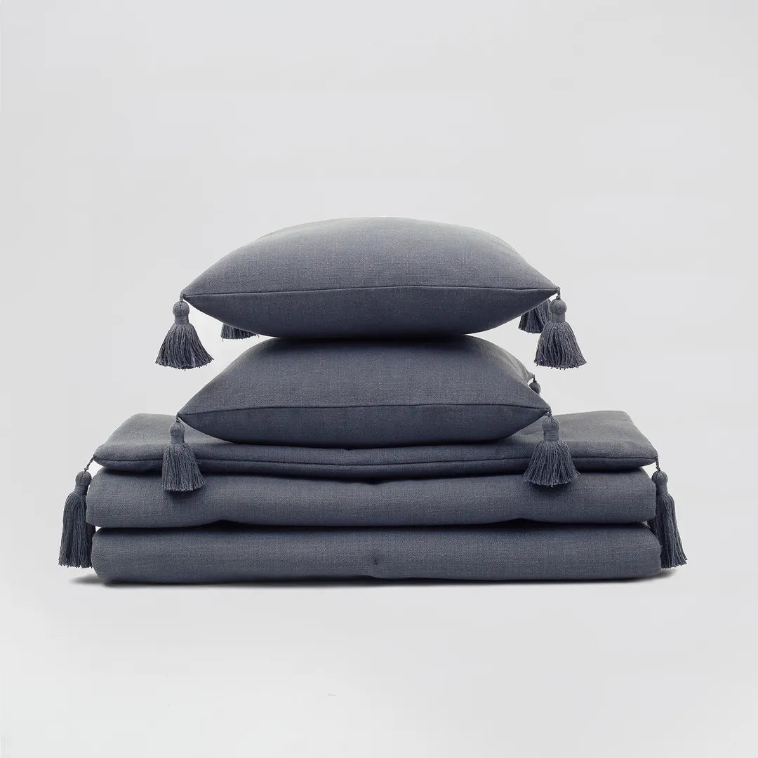Loom Bed Runner & Pillow Covers | Set of 3 | Dark Gray Linen Blend Bedset