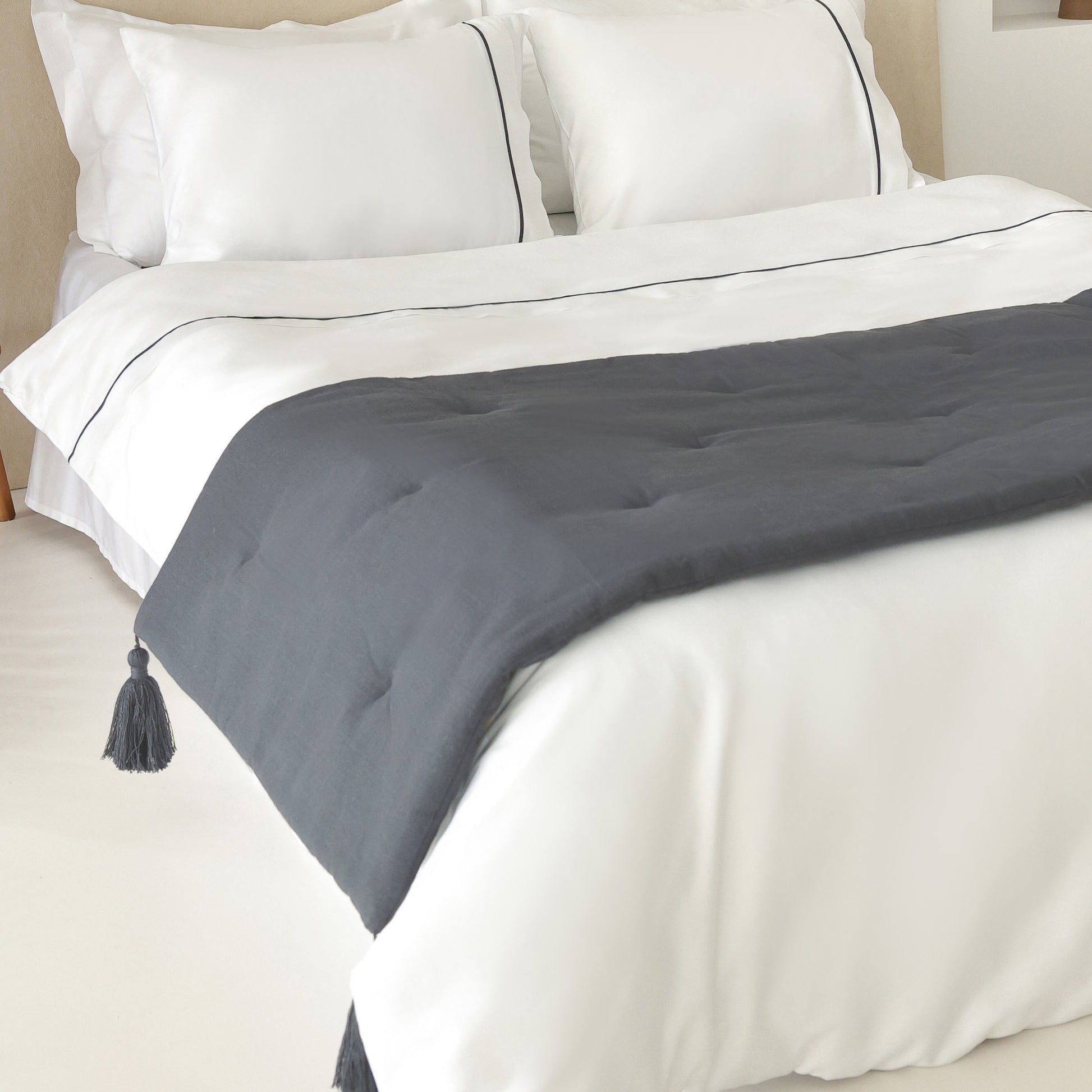 Loom Bed Runner | Dark Gray Neutral Linen Blend