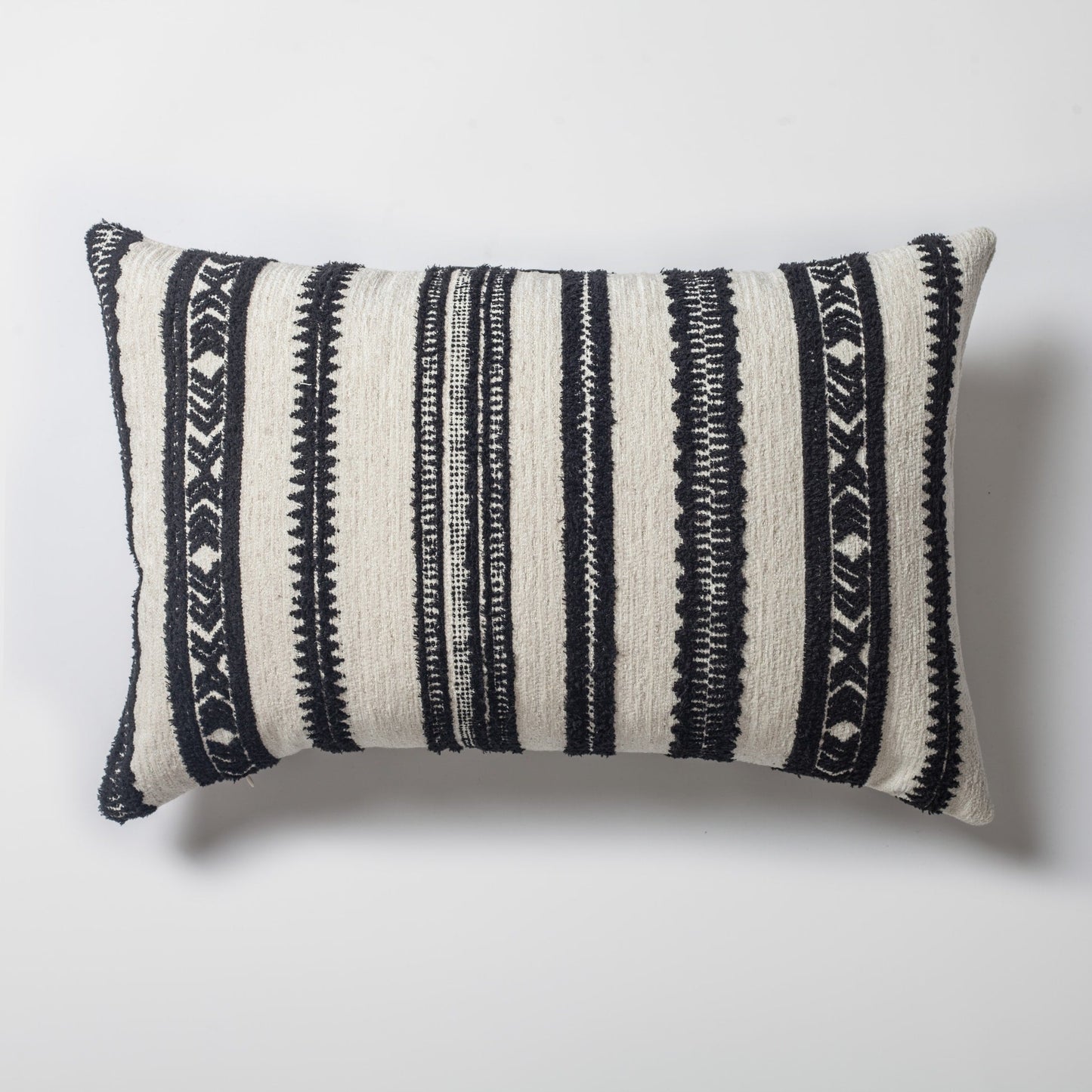 Sisam | Set of 5 | Black and White Throw Pillow Covers