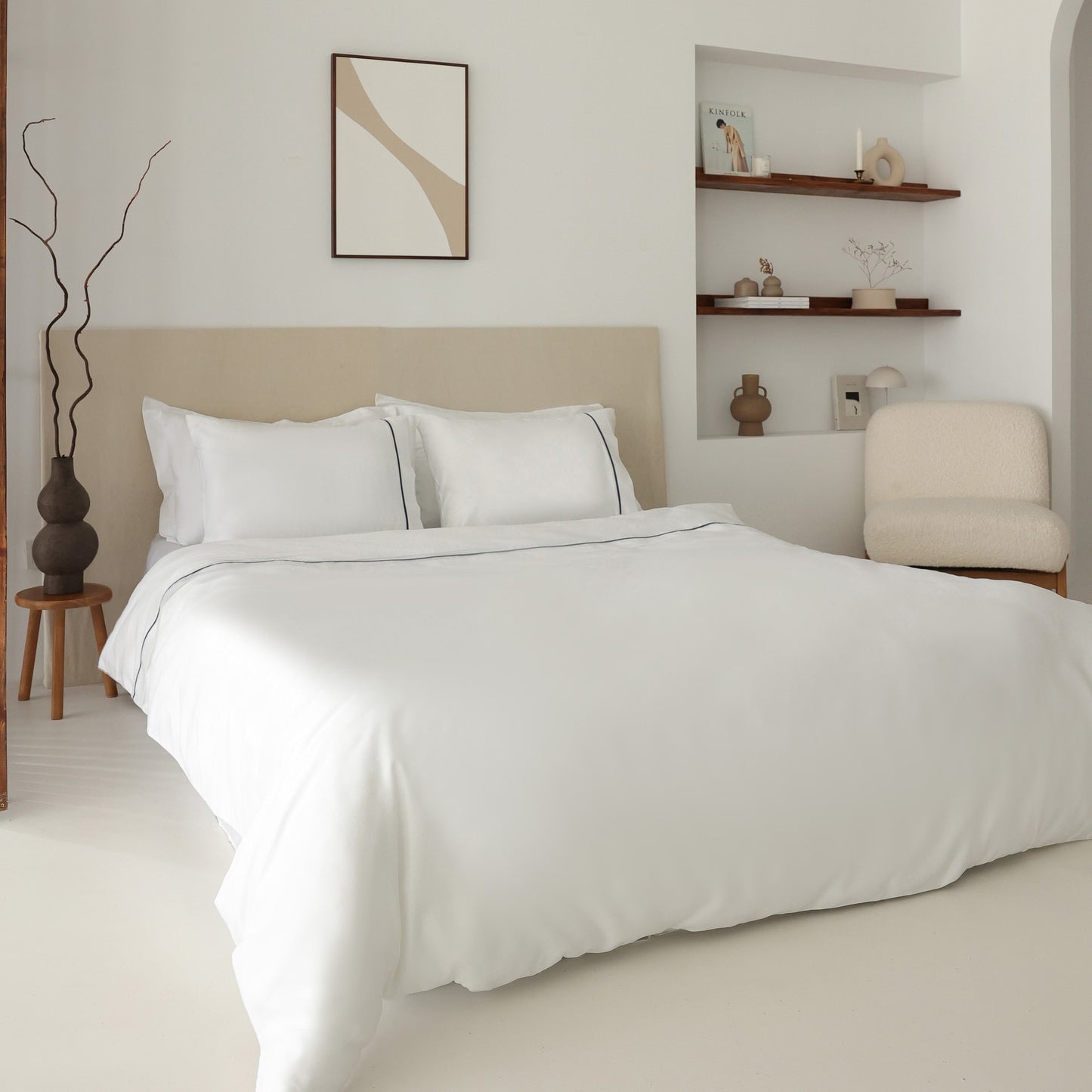 Lusso | 100% Cotton Sateen Navy Blue Pipping Queen Size White Duvet Cover Set