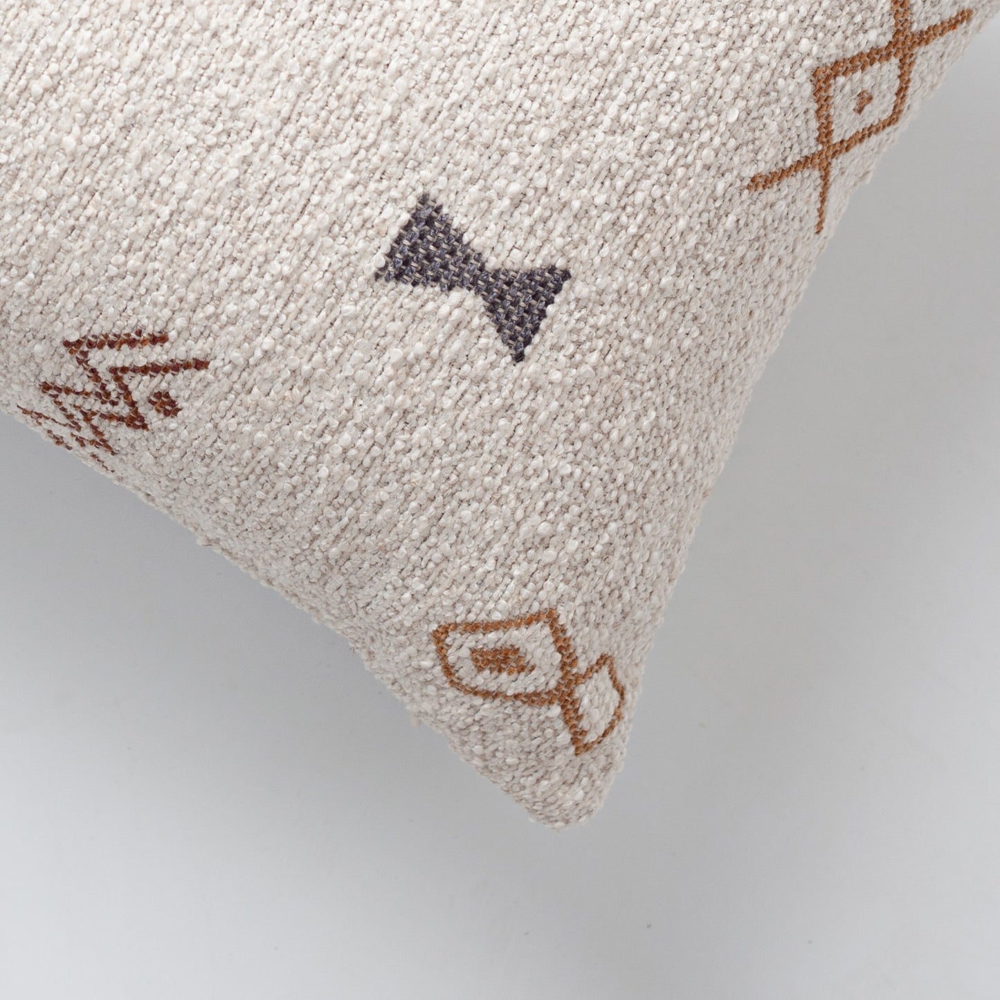 Barista | Tribal Patterned Linen-Blend Boucle Textured Bohem Lumbar 12"x20'' Throw Pillow Cover